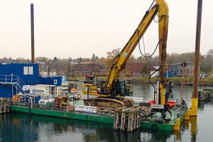 EGGERS Kampfmittelbergung – KMB2 Jack-Up Barge für Offshore-Einsätze, Kampfmittelsondierung und sichere Bergung im Küstenbereich